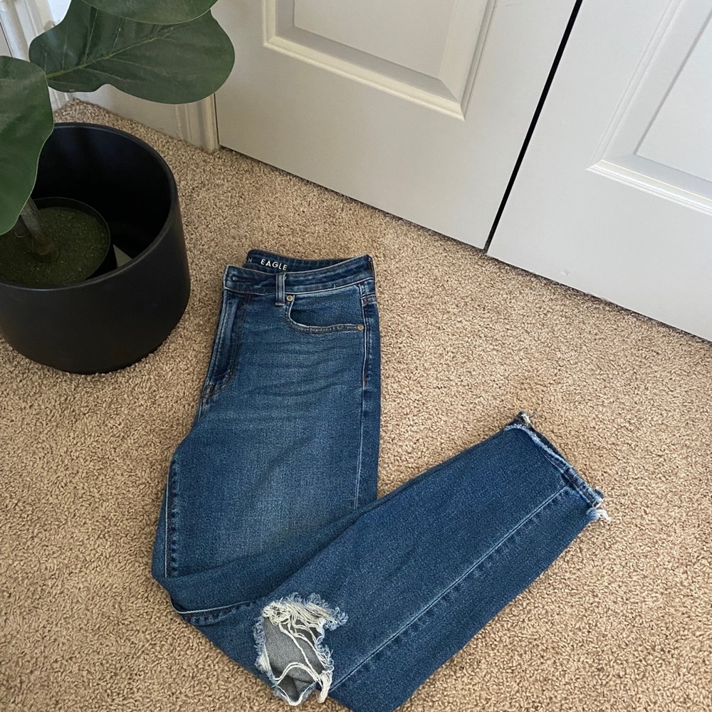 American Eagle mom jeans